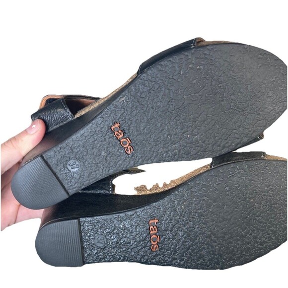 Taos Sandals Carousel 2 Wedge Heels Black Leather Open Toe Womens Sz 37 US 6.5 - Picture 6 of 8